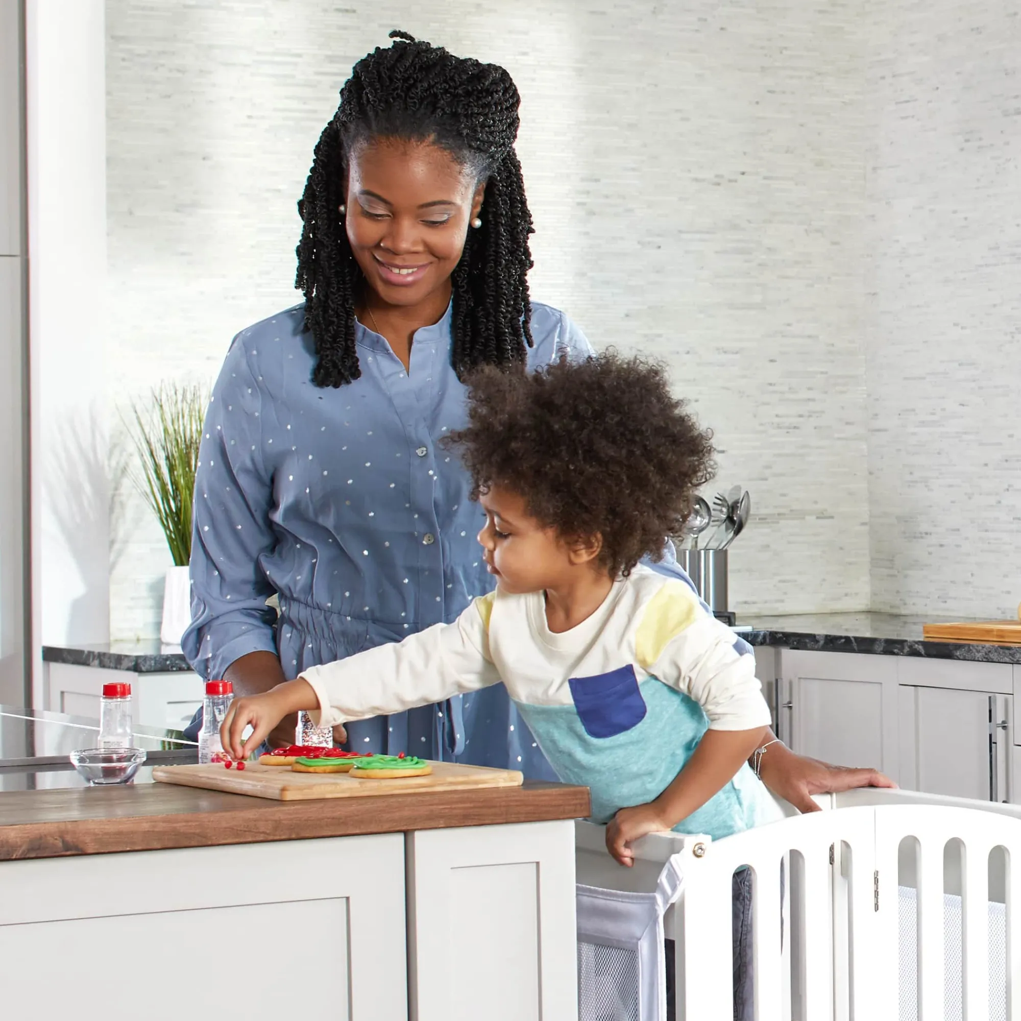 Guidecraft Contemporary Kitchen Helper® Toddler Tower*Kids Kitchen Helper|Toddler Tower