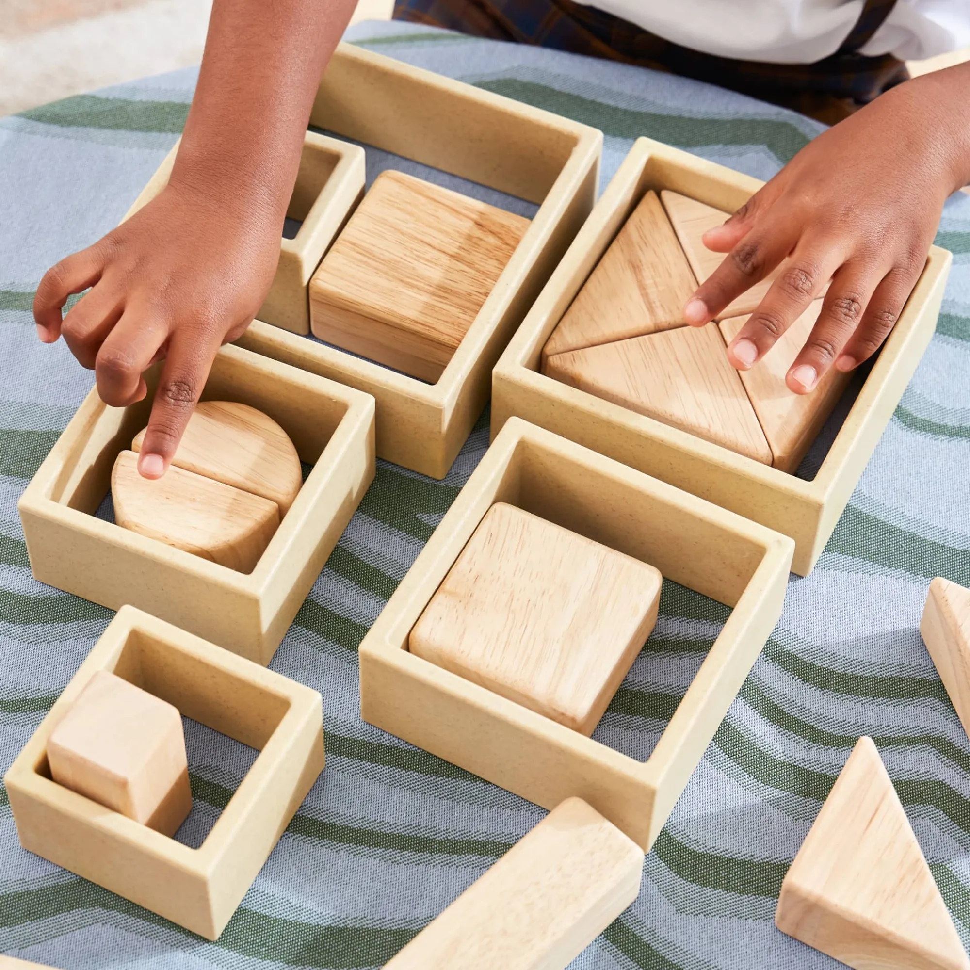 Guidecraft Discovery Squares* Building Toys