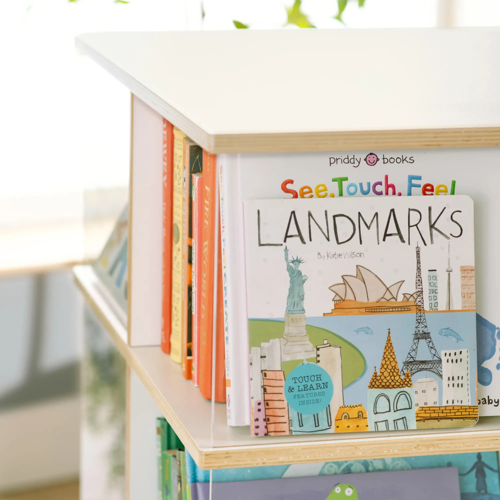 Guidecraft EdQ Rotating Big Book Display*Kids Classroom Furniture|Edq Essentials