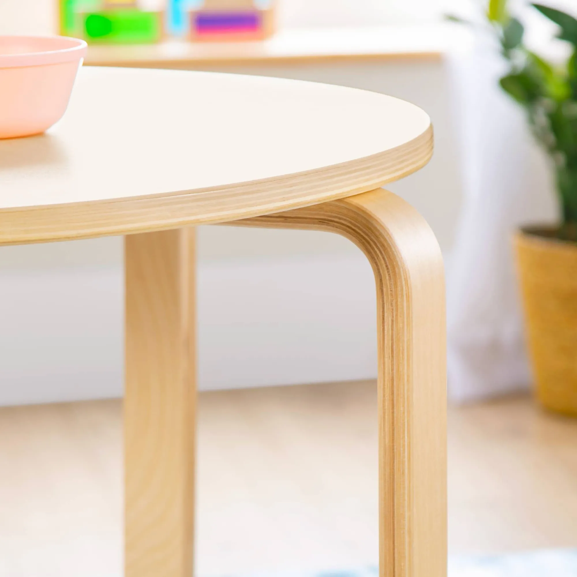Guidecraft Nordic Table and 4 Chairs Set*Kids Kids' Desks, Tables And Chairs