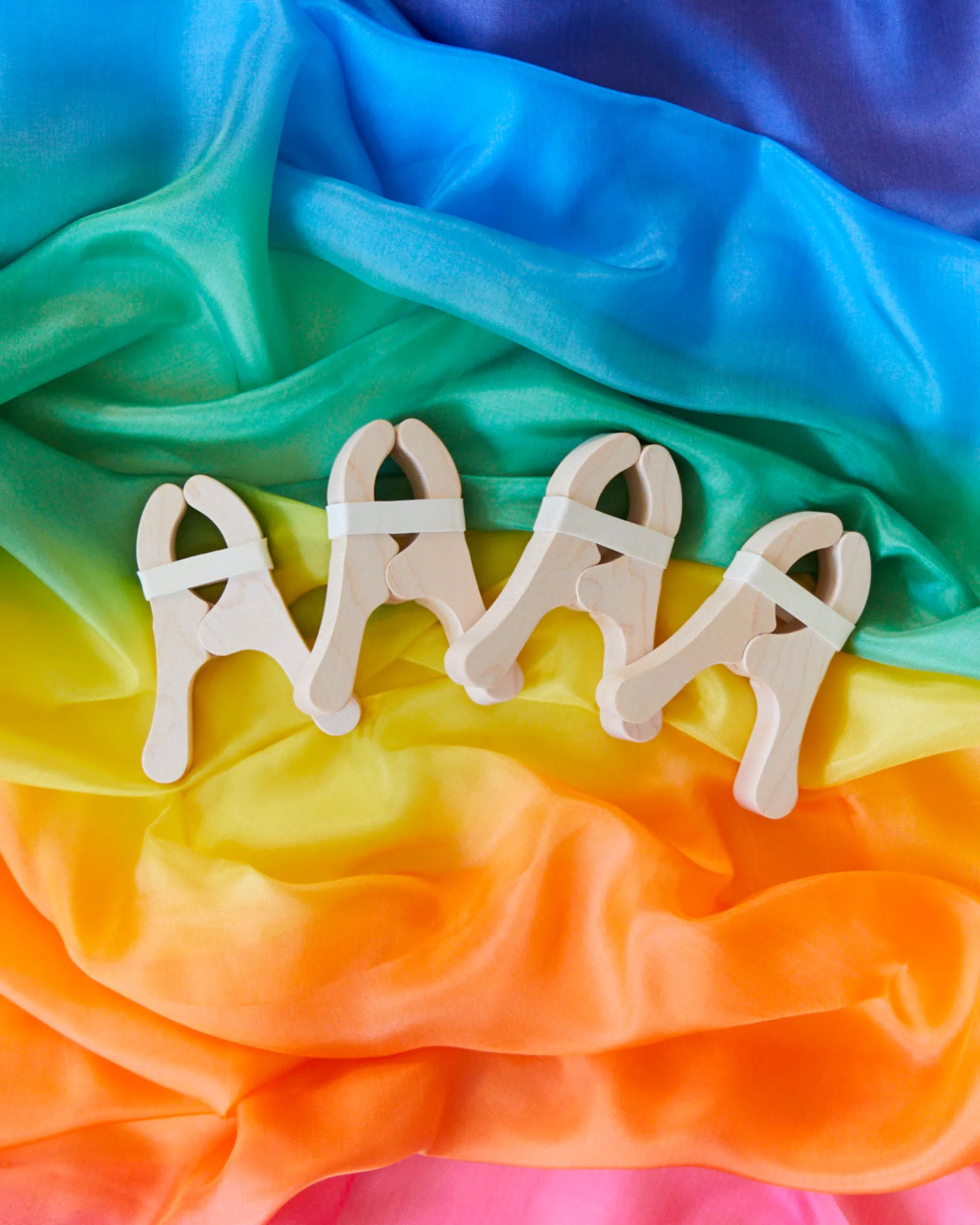 Guidecraft Sarah's Silks Maple Playclips Set of 4*Kids Sensory Toys|Sensory Play
