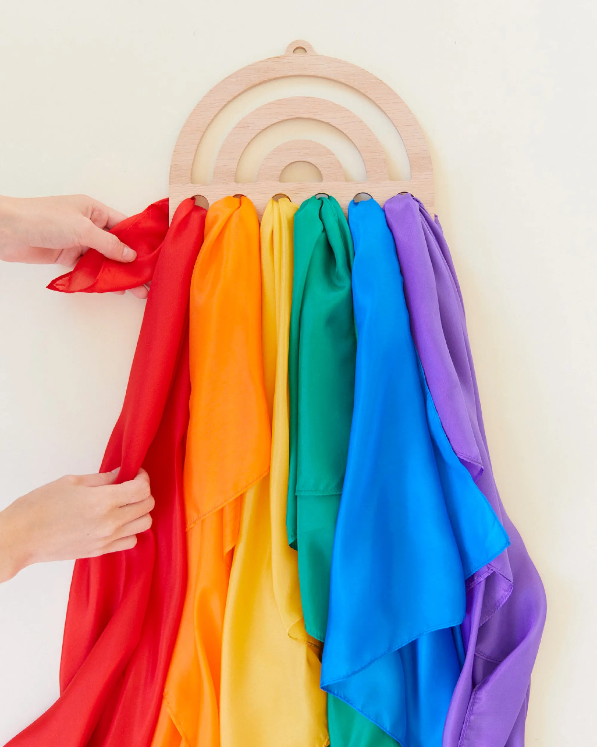 Guidecraft Sarah's Silks Rainbow Playsilk Display*Kids Sensory Toys|Sensory Play