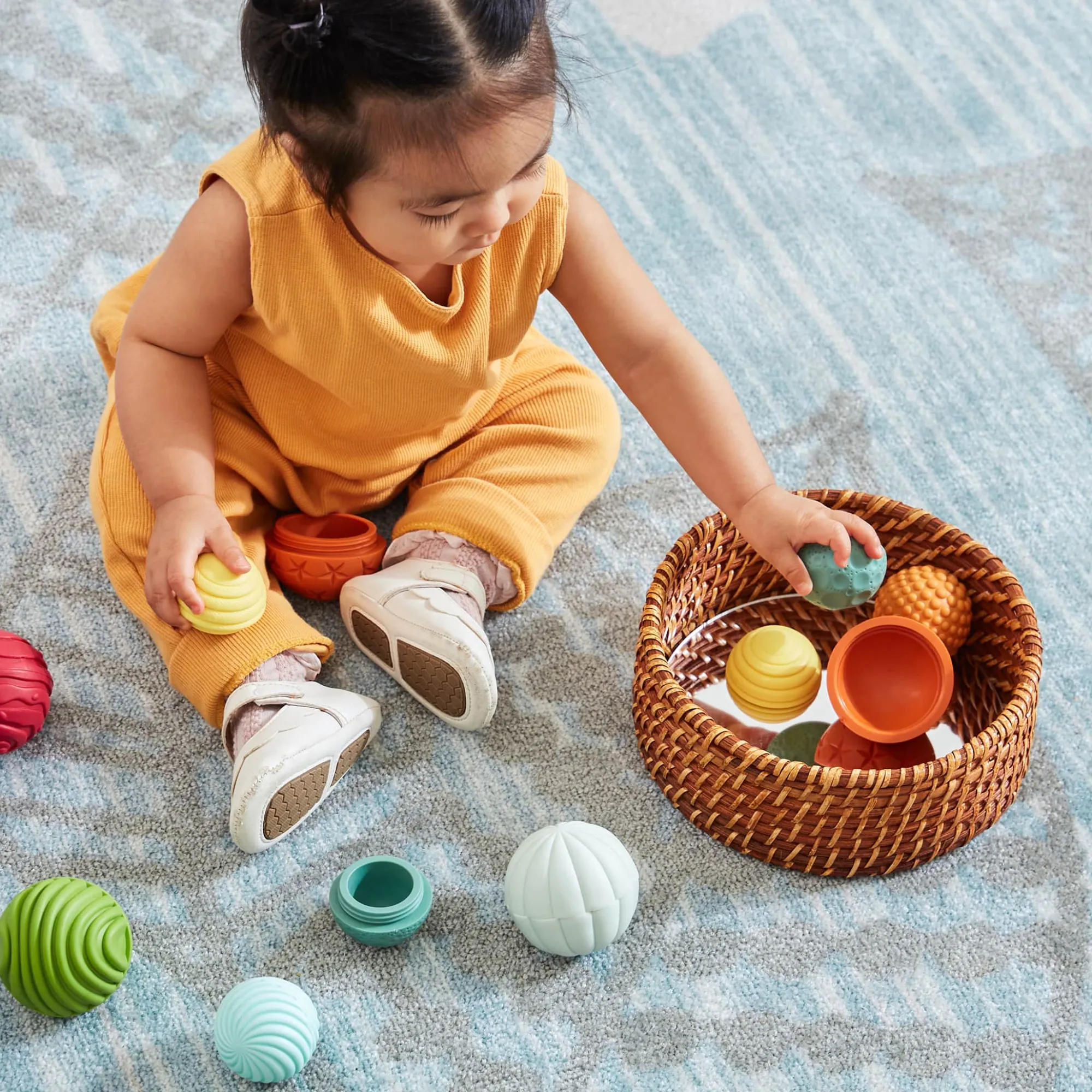 Guidecraft Textured Mix and Match Balls* Sensory Toys