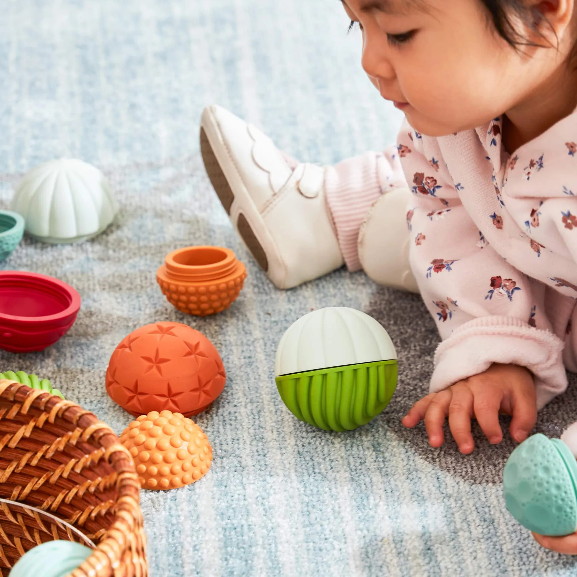 Guidecraft Textured Mix and Match Balls* Sensory Toys