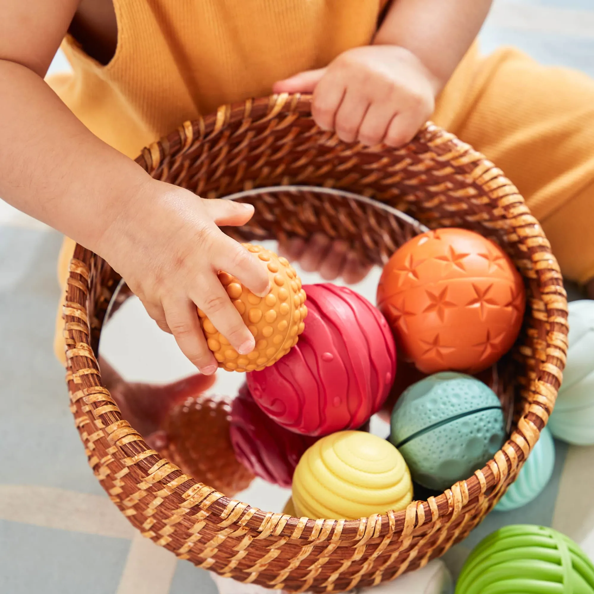 Guidecraft Textured Mix and Match Balls* Sensory Toys