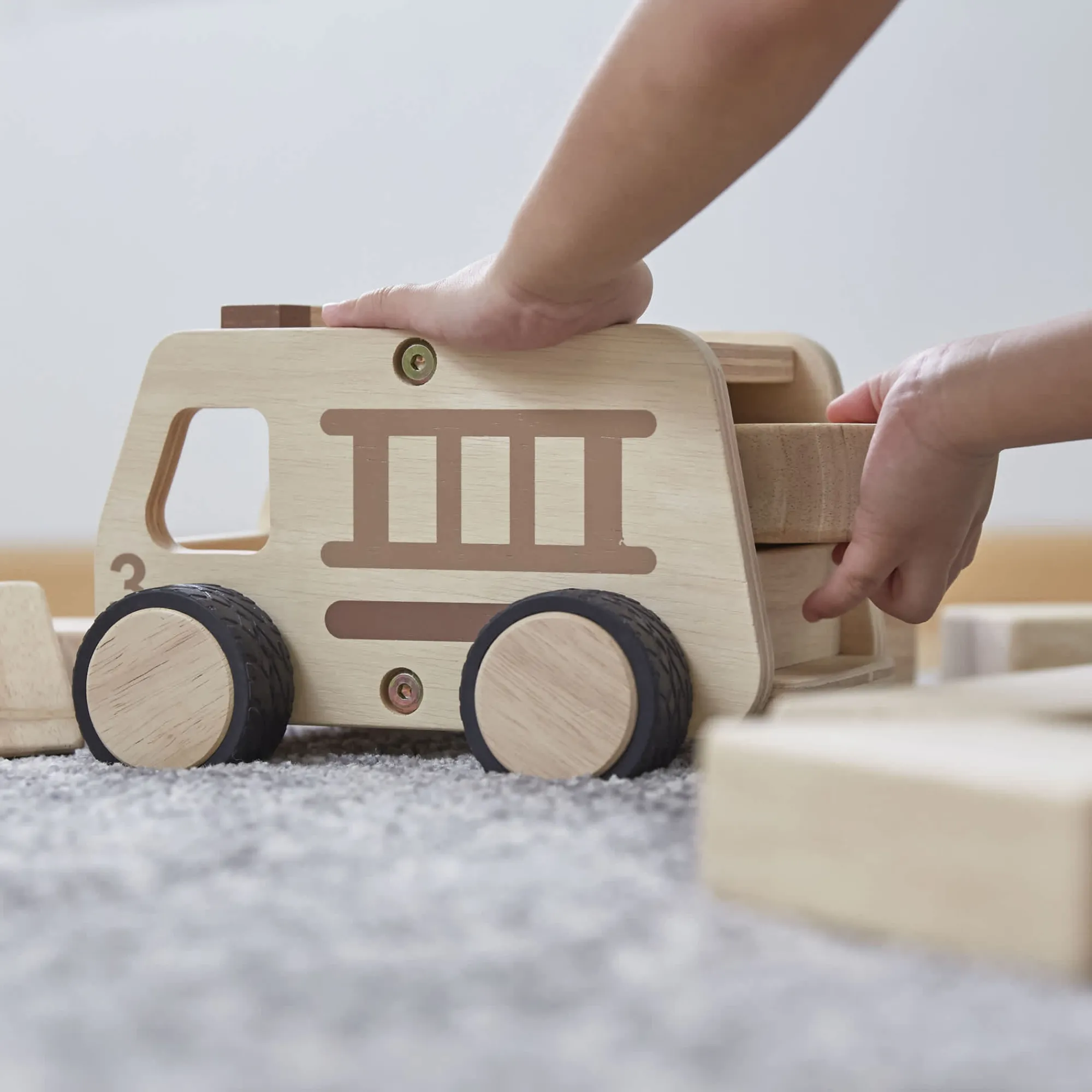 Guidecraft Wooden Fire Truck* Block Play|Toy Vehicles