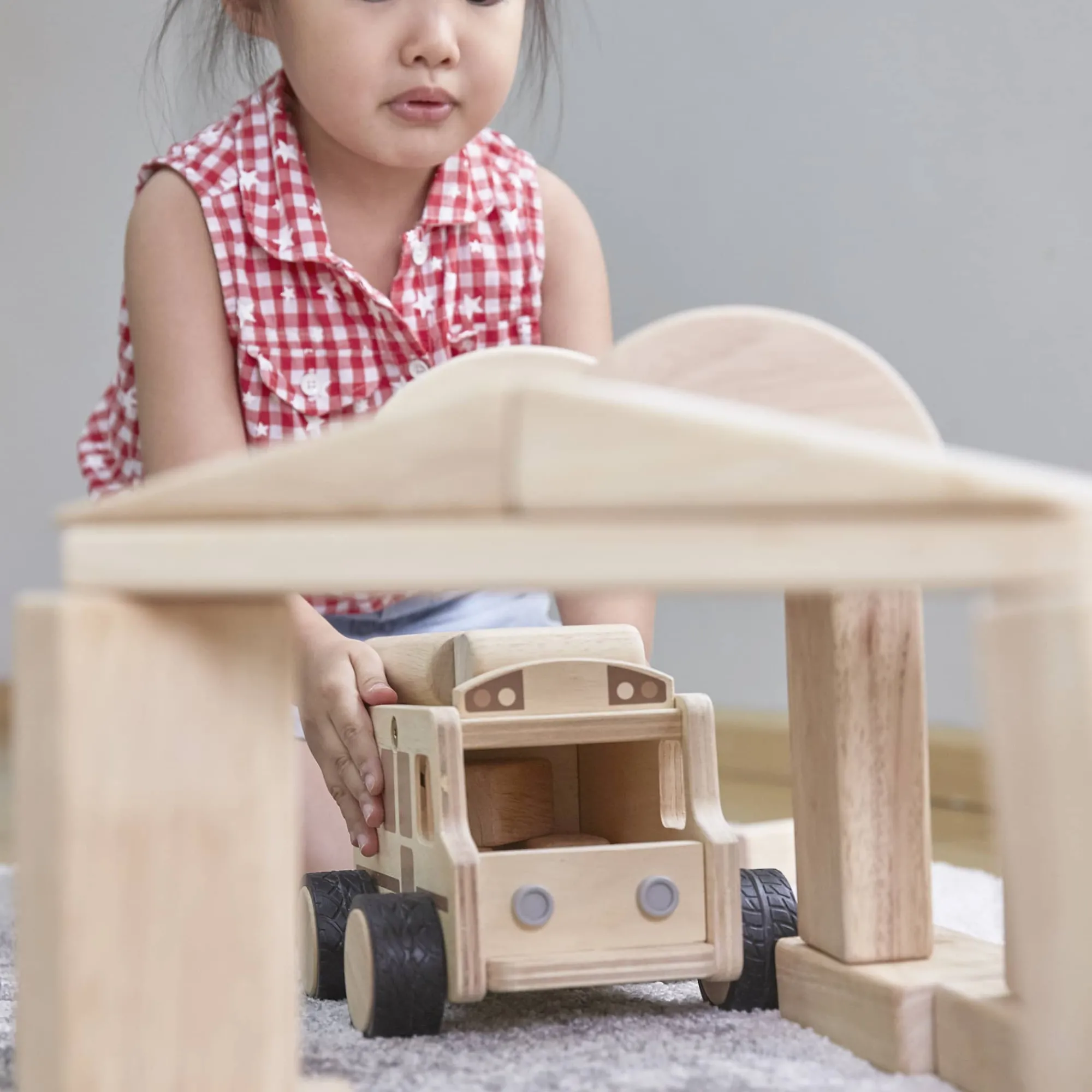 Guidecraft Wooden School Bus* Block Play|Toy Vehicles